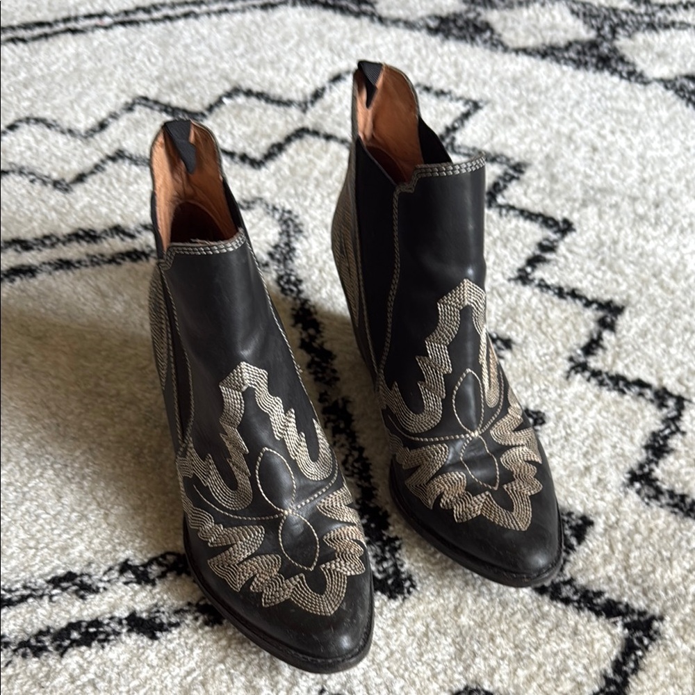 Free people x Jeffrey Campbell Lambert booties size 9